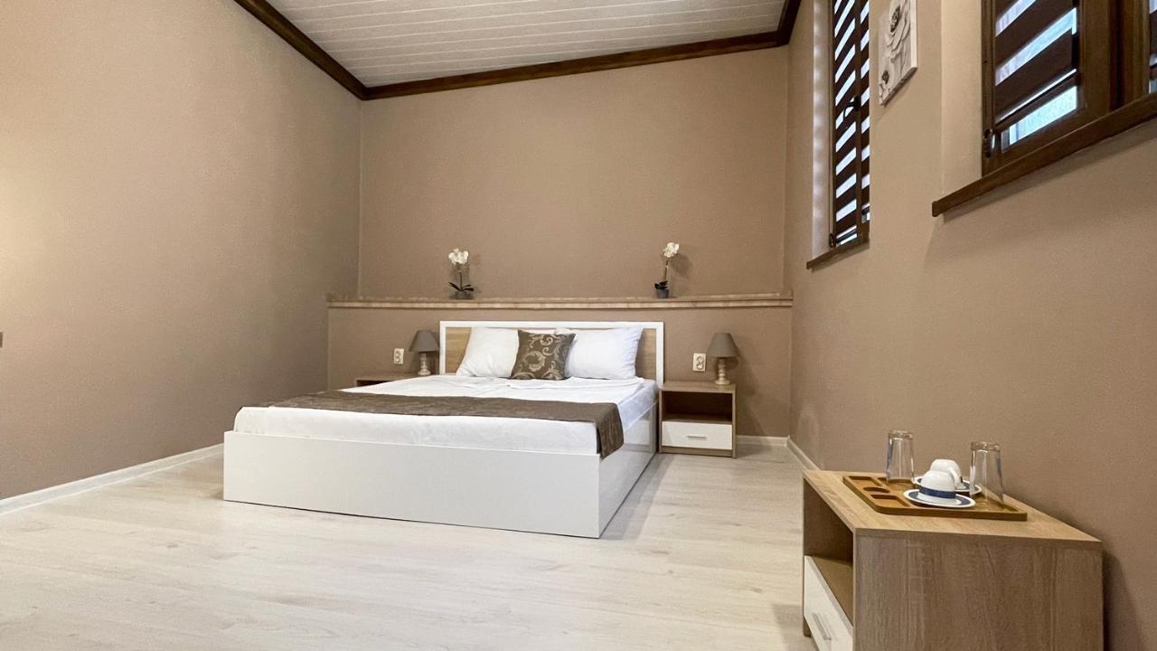Апартхотел Конниците Aparthotel Veliko Tarnovo Ngoại thất bức ảnh